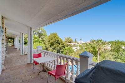 7 Bedroom Detached Villa in Mijas - Image 4