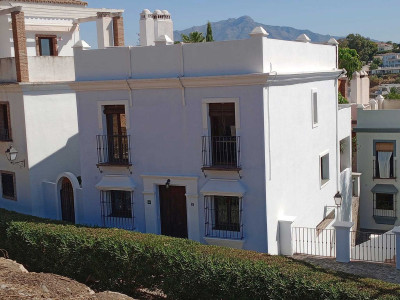 4 Bedroom Semi-Detached House in Estepona