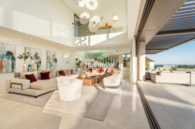 5 Bedroom Detached Villa in La Quinta - Image 3