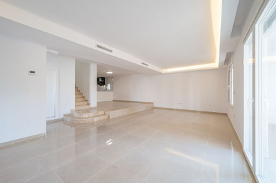 3 Bedroom Townhouse in Nueva Andalucía - Image 5