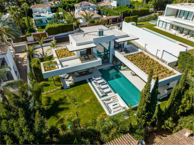 5 Bedroom Detached Villa in Nueva Andalucía