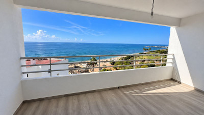 Middle Floor Studio in Calahonda - Image 1