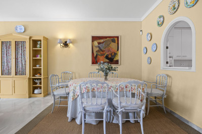 5 Bedroom Townhouse in La Quinta - Image 4