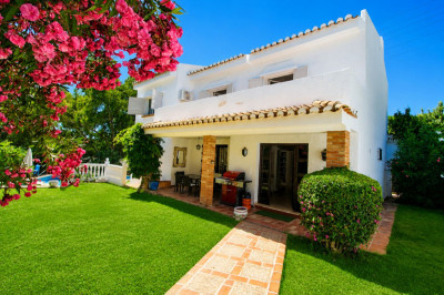 3 Bedroom Detached Villa in Calahonda - Image 2