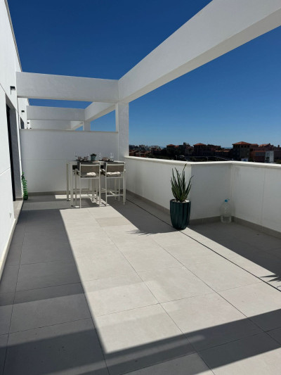 2 Bedroom Penthouse in Estepona - Image 3