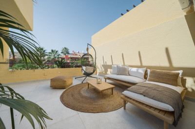 3 Bedroom Penthouse in Bel Air - Image 5