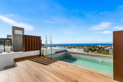 5 Bedroom Semi-Detached House in Río Real - Image 2
