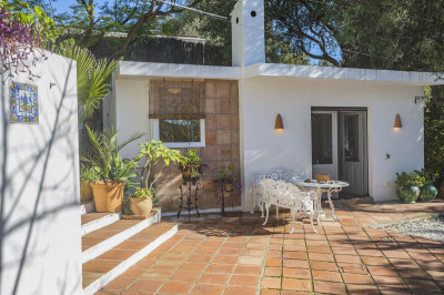 3 Bedroom Detached Villa in Estepona - Image 4
