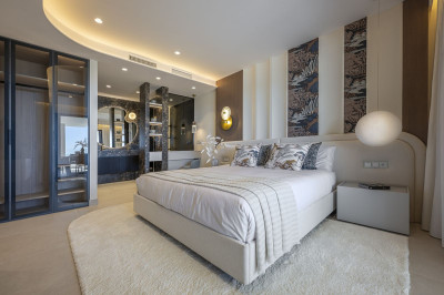 2 Bedroom Middle Floor Apartment in New Golden Mile - Image 5