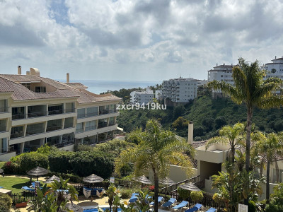 2 Bedroom Middle Floor Apartment in Riviera del Sol