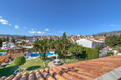 4 Bedroom Detached Villa in Mijas - Image 3