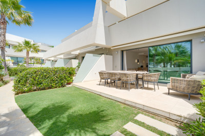 4 Bedroom Townhouse in La Cala de Mijas - Image 2
