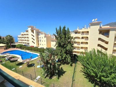 2 Bedroom Middle Floor Apartment in Benalmadena Costa - Image 3