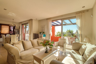 4 Bedroom Townhouse in Manilva - Image 5