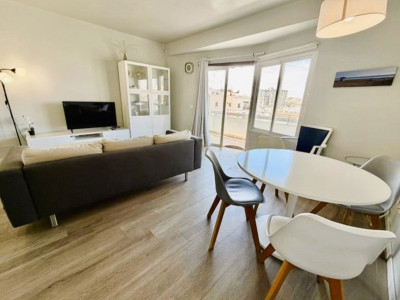 2 Bedroom Middle Floor Apartment in Marbella - Image 5