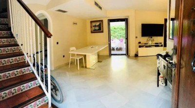 3 Bedroom Townhouse in Guadalmina Baja - Image 2