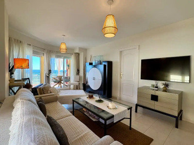2 Bedroom Middle Floor Apartment in Riviera del Sol - Image 2