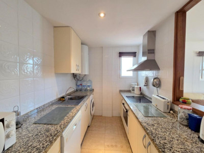 2 Bedroom Ground Floor Apartment in La Duquesa - Image 5