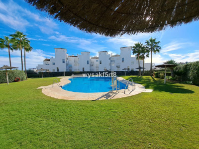 2 Bedroom Middle Floor Apartment in La Duquesa