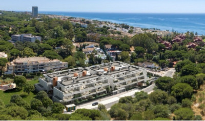 3 Bedroom Penthouse in Elviria - Image 2