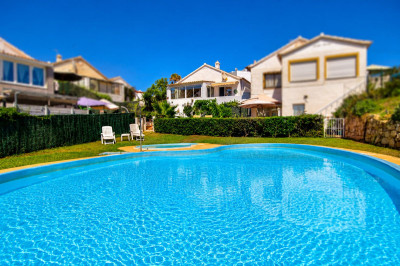 2 Bedroom Detached Villa in El Faro - Image 2