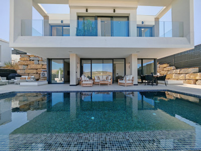 4 Bedroom Detached Villa in Estepona - Image 4