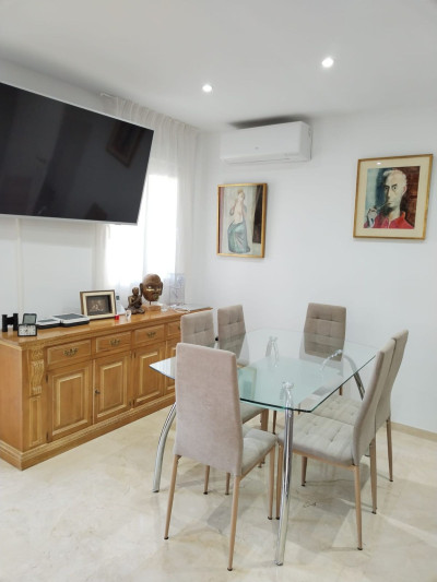 3 Bedroom Middle Floor Apartment in Marbella - Image 4