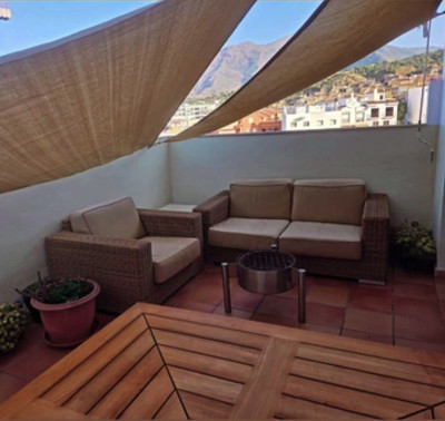 3 Bedroom Semi-Detached House in Estepona - Image 1