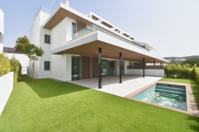 3 Bedroom Ground Floor Apartment in Marbella - Image 1