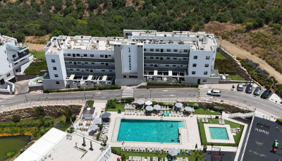 2 Bedroom Middle Floor Apartment in Mijas Costa - Image 1