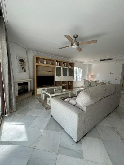 3 Bedroom Townhouse in The Golden Mile - Image 4
