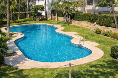 5 Bedroom Penthouse Duplex in Guadalmina Baja - Image 4