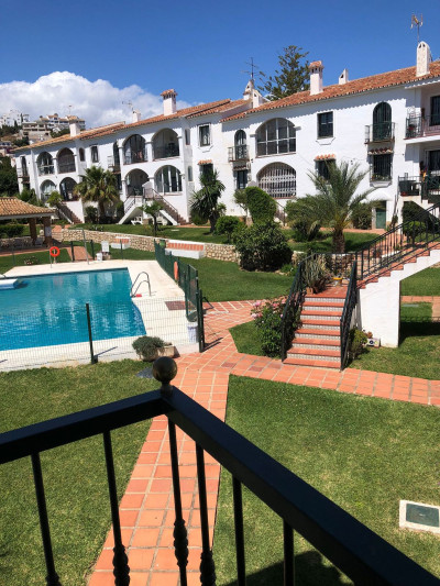 2 Bedroom Top Floor Apartment in Riviera del Sol - Image 1