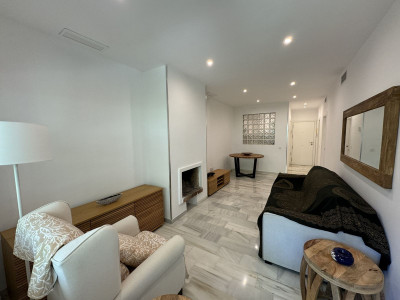 2 Bedroom Ground Floor Apartment in Marbella - Image 4