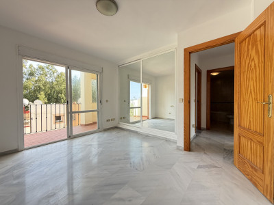 3 Bedroom Duplex in Estepona - Image 4