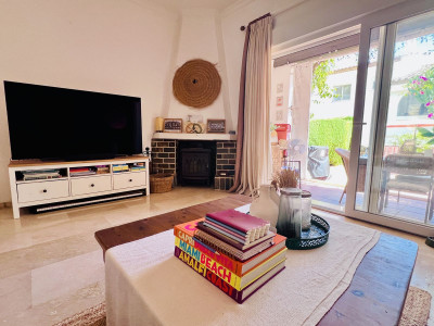 3 Bedroom Townhouse in El Paraiso - Image 5