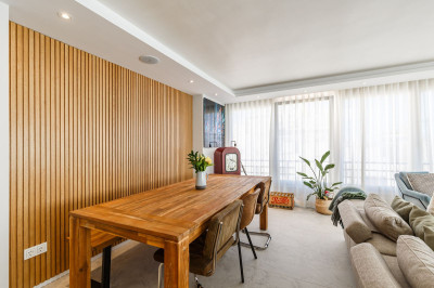 4 Bedroom Middle Floor Apartment in Marbella - Image 3