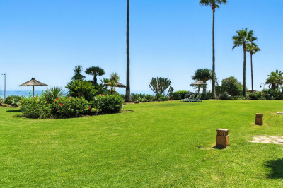 2 Bedroom Middle Floor Apartment in Costalita - Image 4