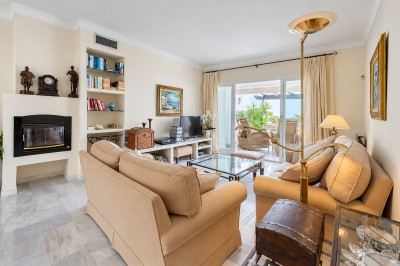 2 Bedroom Penthouse in La Mairena - Image 3
