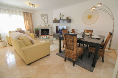 2 Bedroom Ground Floor Apartment in Elviria - Image 3