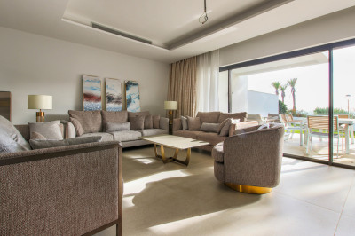 3 Bedroom Townhouse in Estepona - Image 3