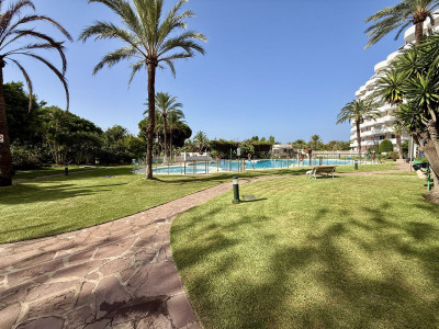 1 Bedroom Middle Floor Apartment in Marbesa - Image 2