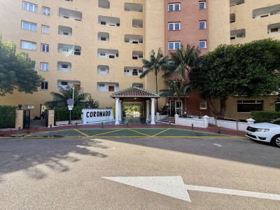 1 Bedroom Middle Floor Apartment in Marbesa - Image 3