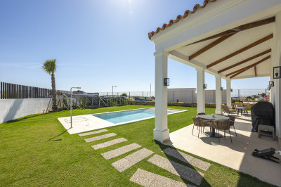 4 Bedroom Detached Villa in Estepona - Image 5