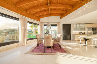 8 Bedroom Detached Villa in Los Flamingos - Image 2