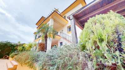 4 Bedroom Detached Villa in Mijas - Image 2