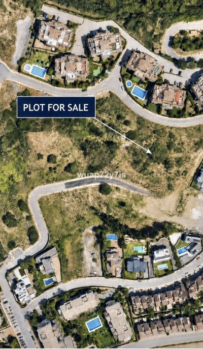 Residential Plot in Estepona - Image 3