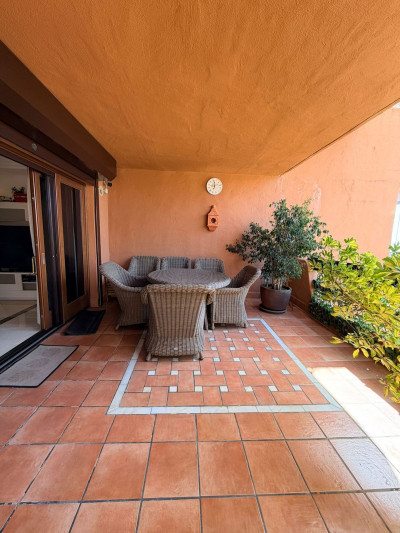 3 Bedroom Middle Floor Apartment in New Golden Mile - Image 5