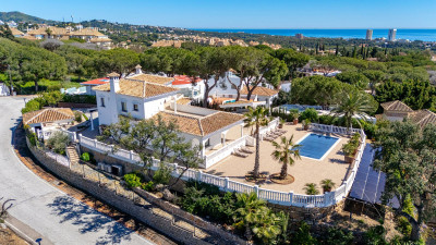 3 Bedroom Detached Villa in Elviria - Image 1