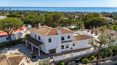 3 Bedroom Detached Villa in Elviria - Image 2